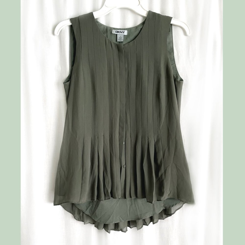 DKNY women's top, chiffon, size XS. Very nice